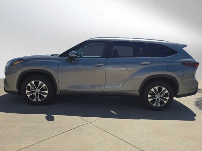 2025 Toyota Highlander XLE