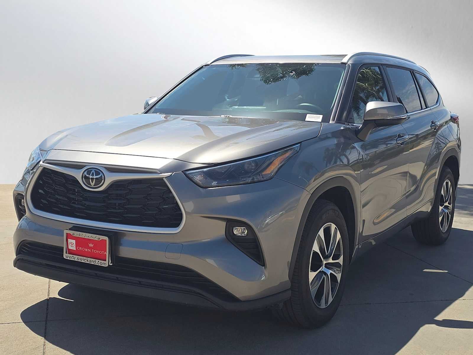 2025 Toyota Highlander XLE