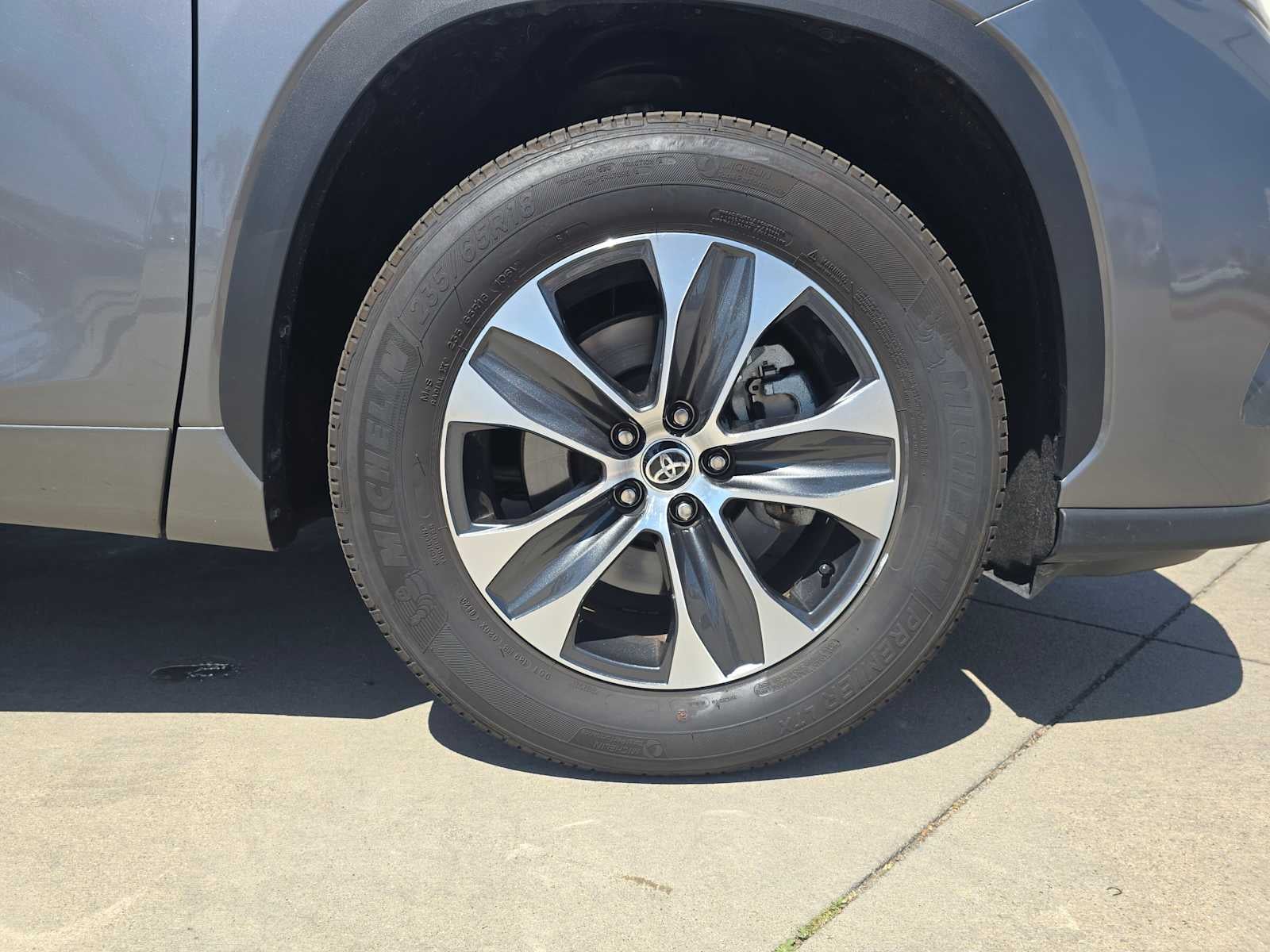 2025 Toyota Highlander XLE