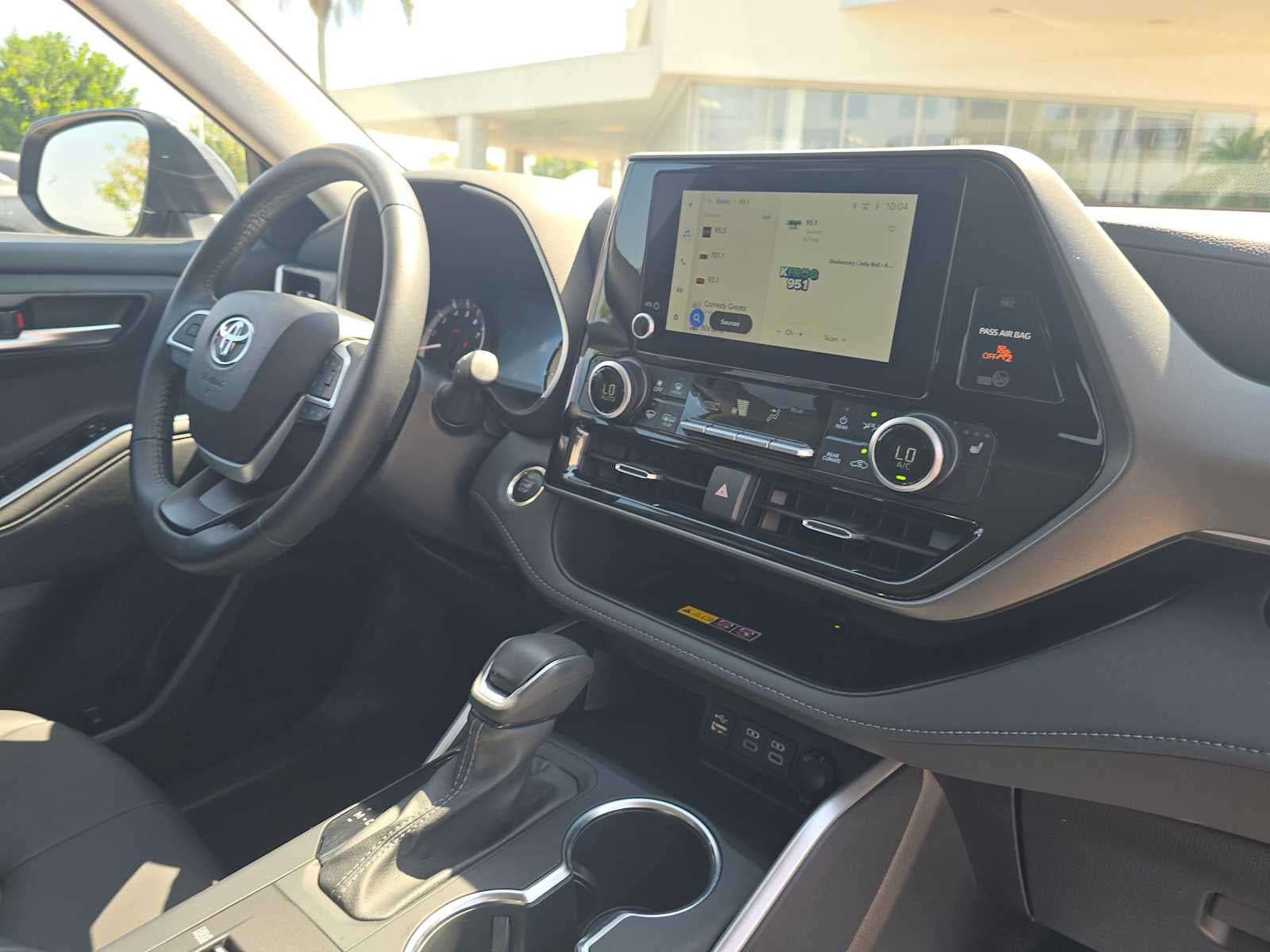 2025 Toyota Highlander XLE