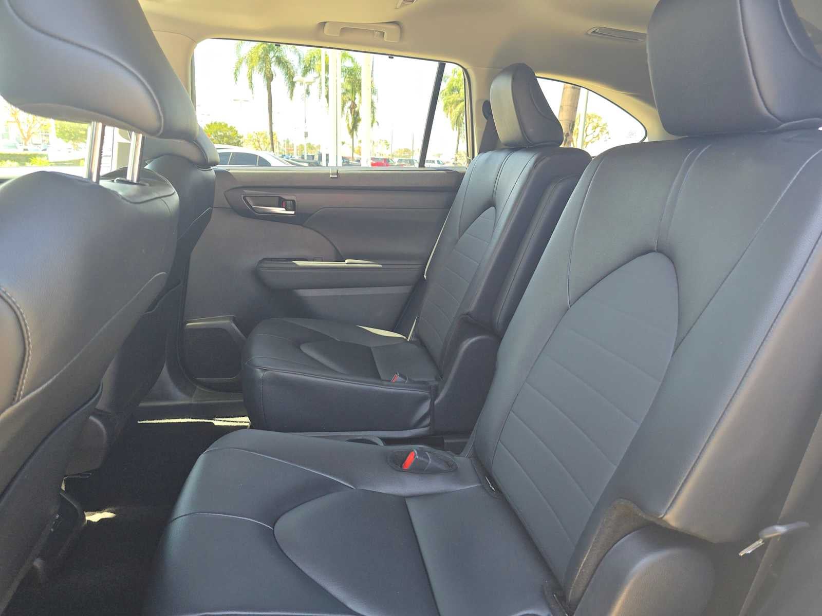 2025 Toyota Highlander XLE