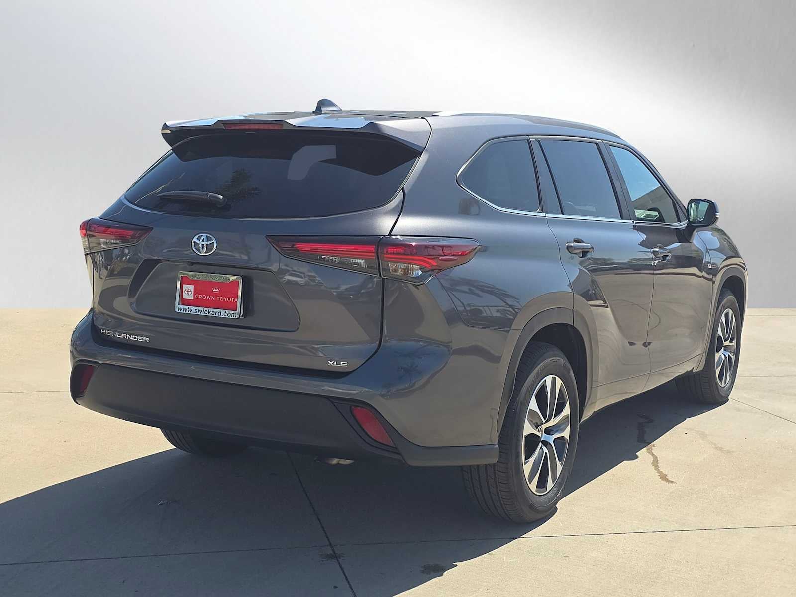 2025 Toyota Highlander XLE