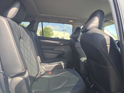 2023 Toyota Highlander Platinum
