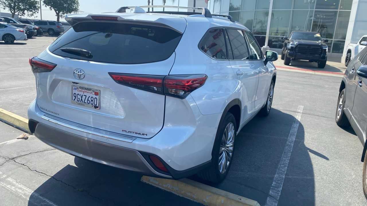 2023 Toyota Highlander Platinum
