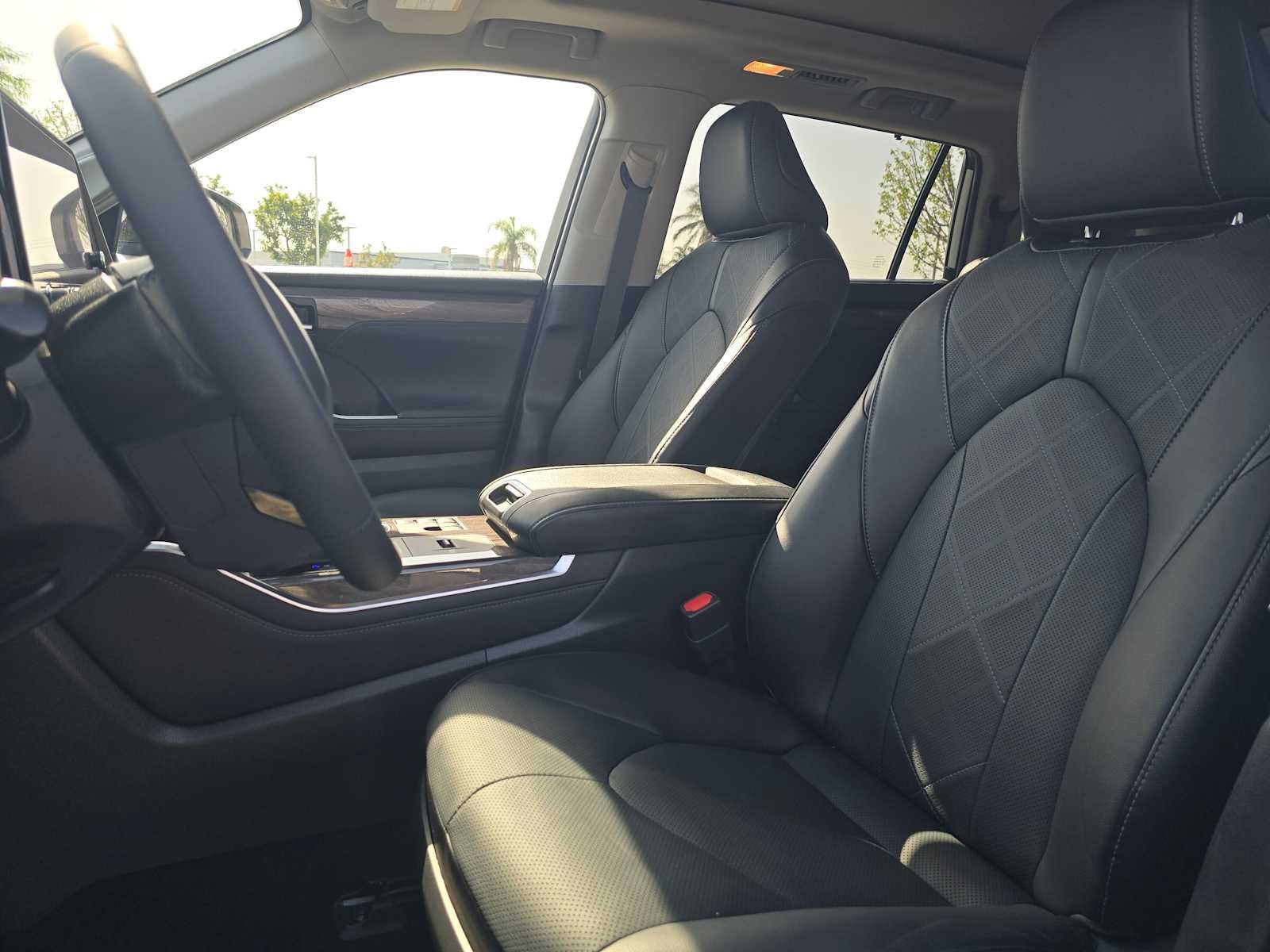 2023 Toyota Highlander Platinum