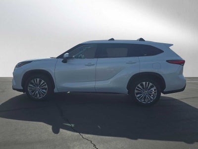 2023 Toyota Highlander Platinum