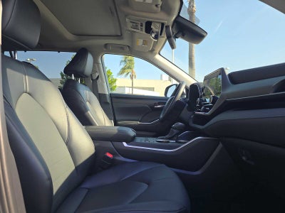 2025 Toyota Highlander XLE