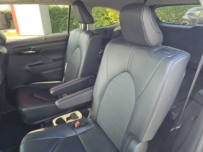 2025 Toyota Highlander XLE