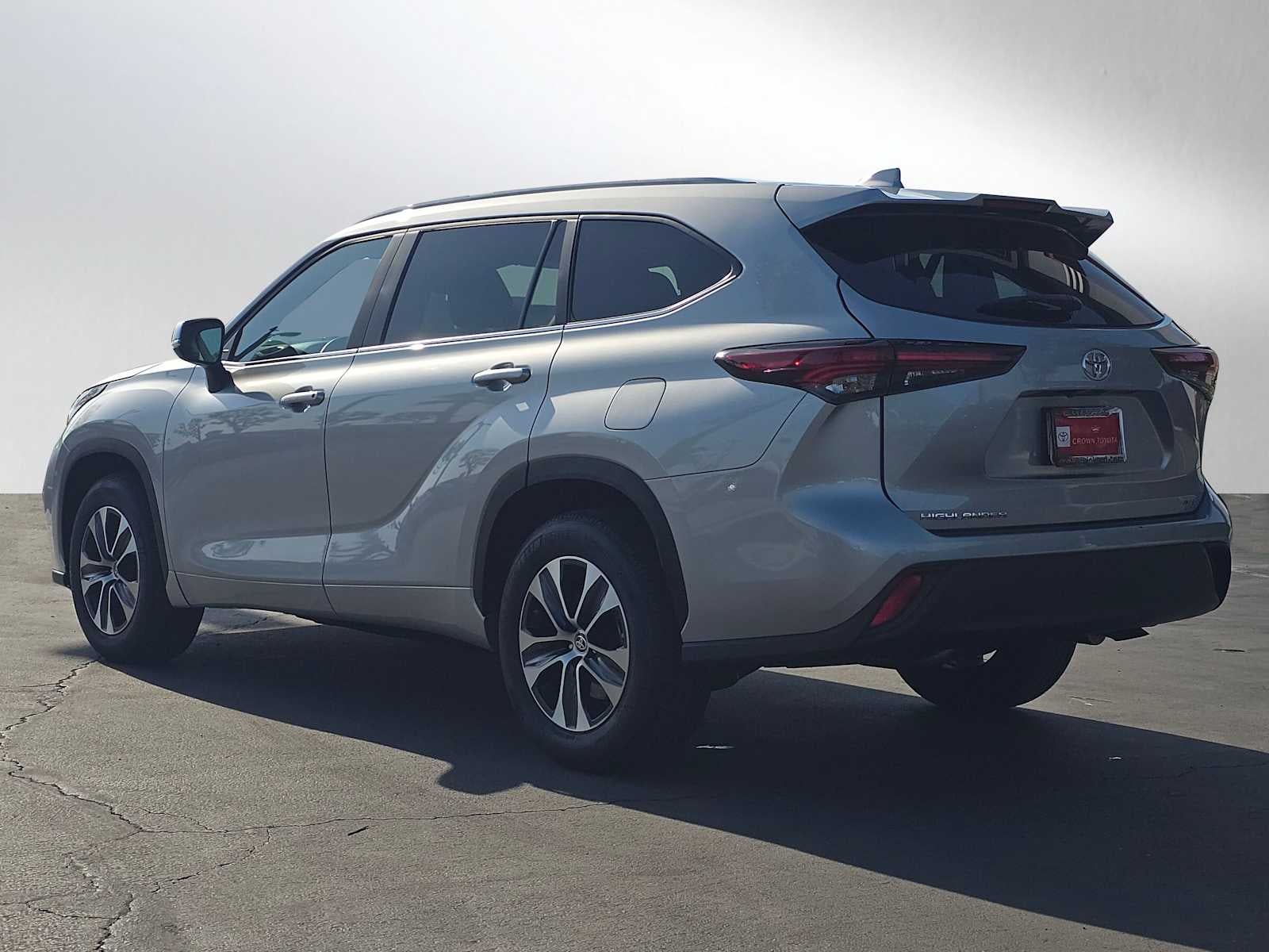 2025 Toyota Highlander XLE
