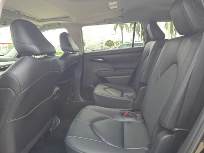2025 Toyota Highlander XLE