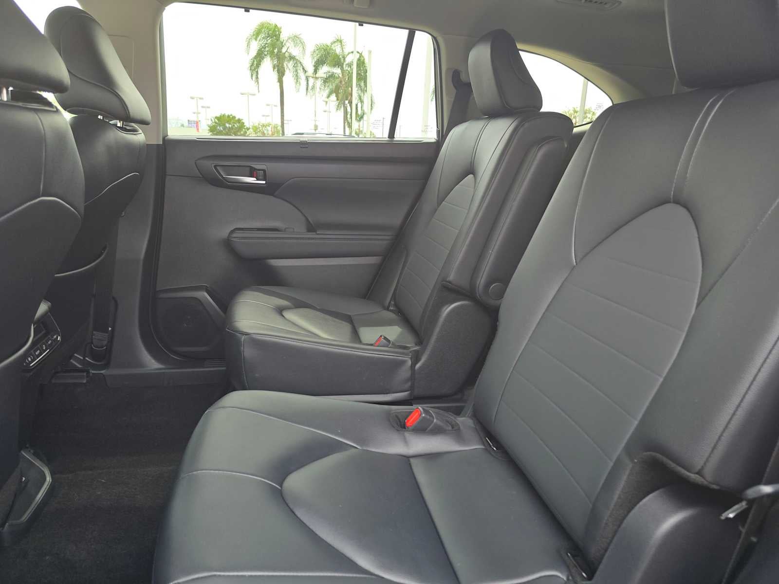 2025 Toyota Highlander XLE