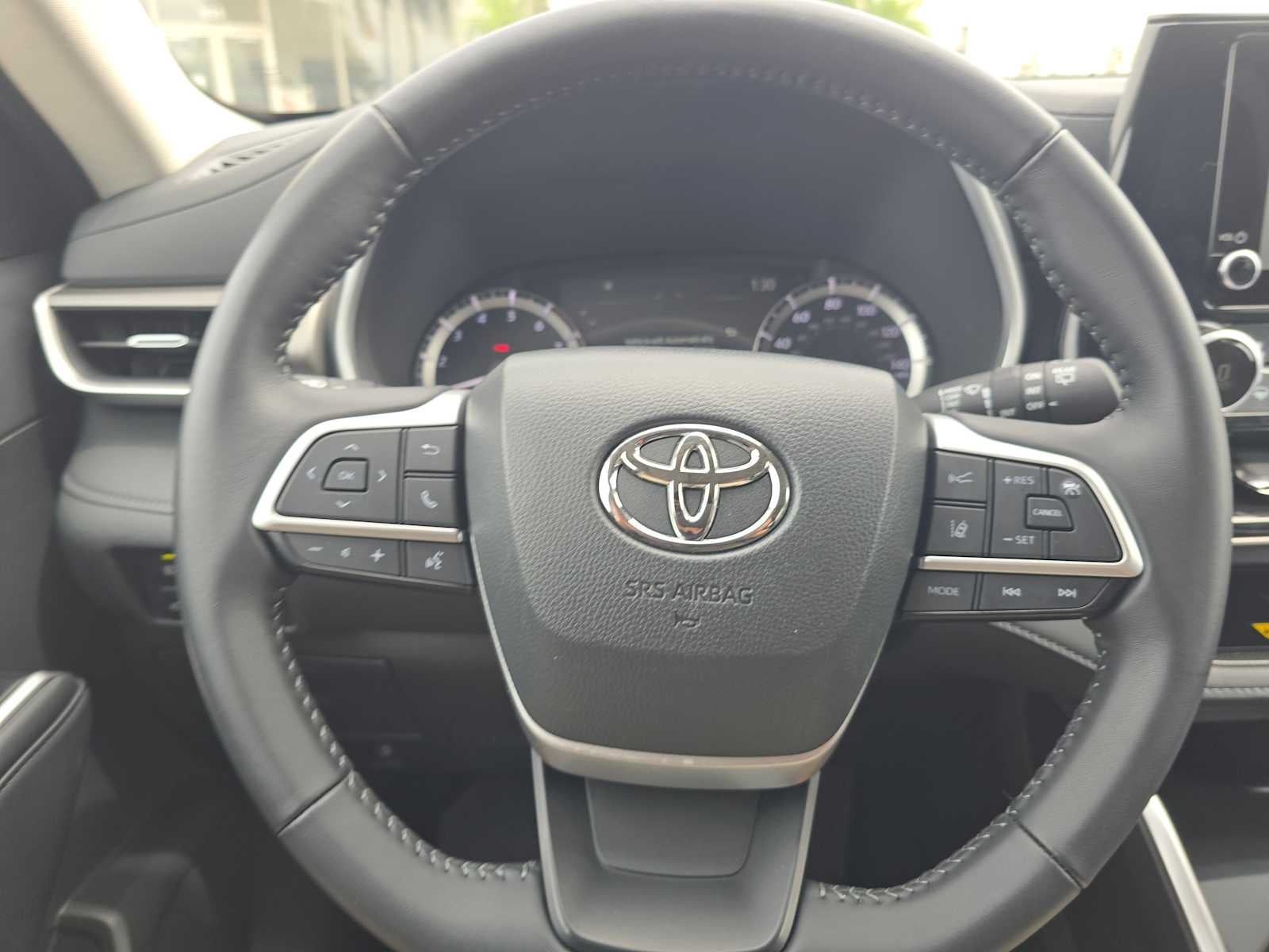 2025 Toyota Highlander XLE