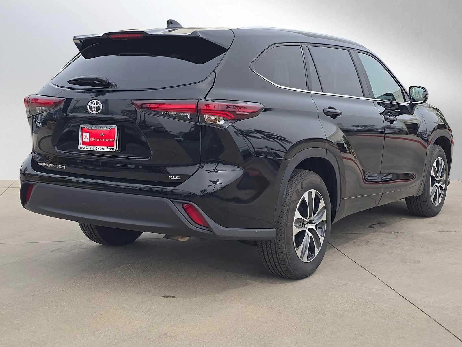 2025 Toyota Highlander XLE