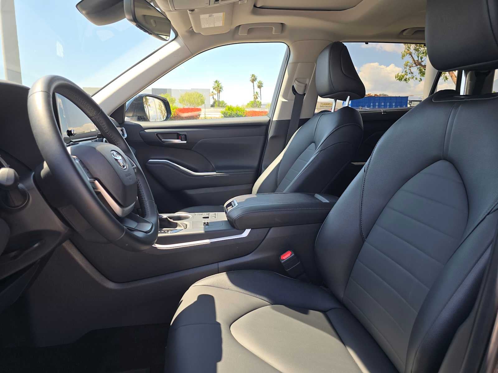 2025 Toyota Highlander XLE