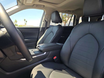 2025 Toyota Highlander XLE