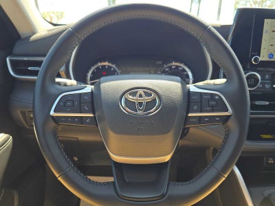 2025 Toyota Highlander XLE