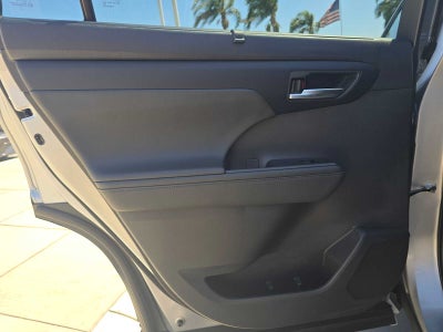 2025 Toyota Highlander XLE