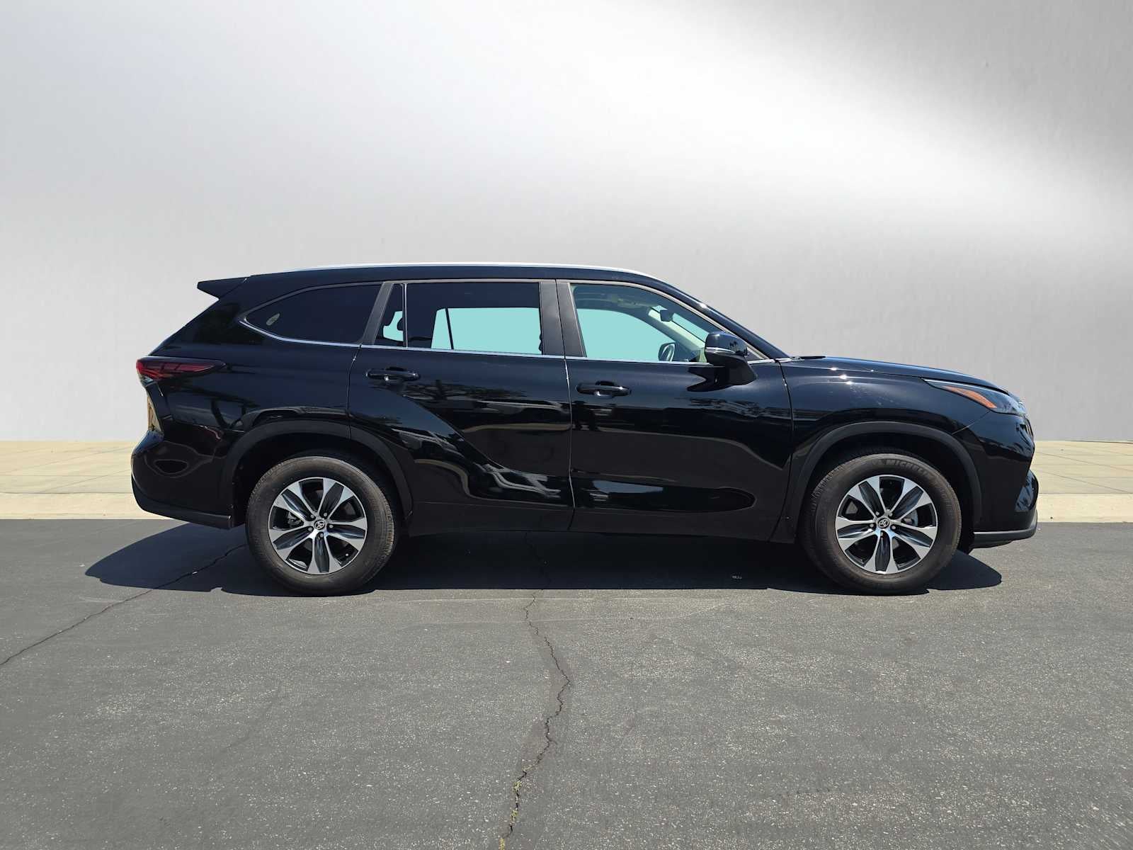 2025 Toyota Highlander XLE