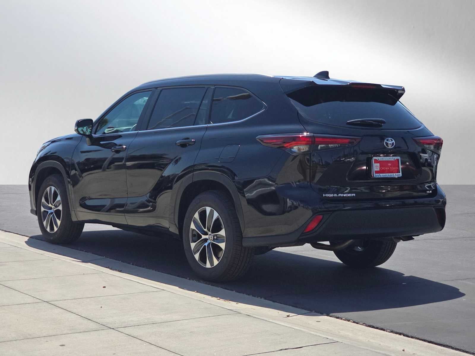 2025 Toyota Highlander XLE