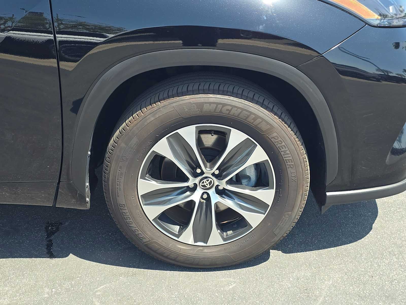 2025 Toyota Highlander XLE