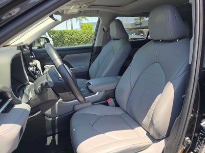 2023 Toyota Highlander XLE