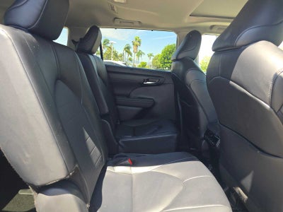 2025 Toyota Highlander XLE