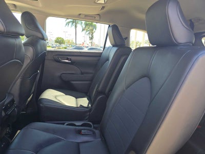 2025 Toyota Highlander XLE