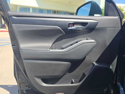2025 Toyota Highlander XLE