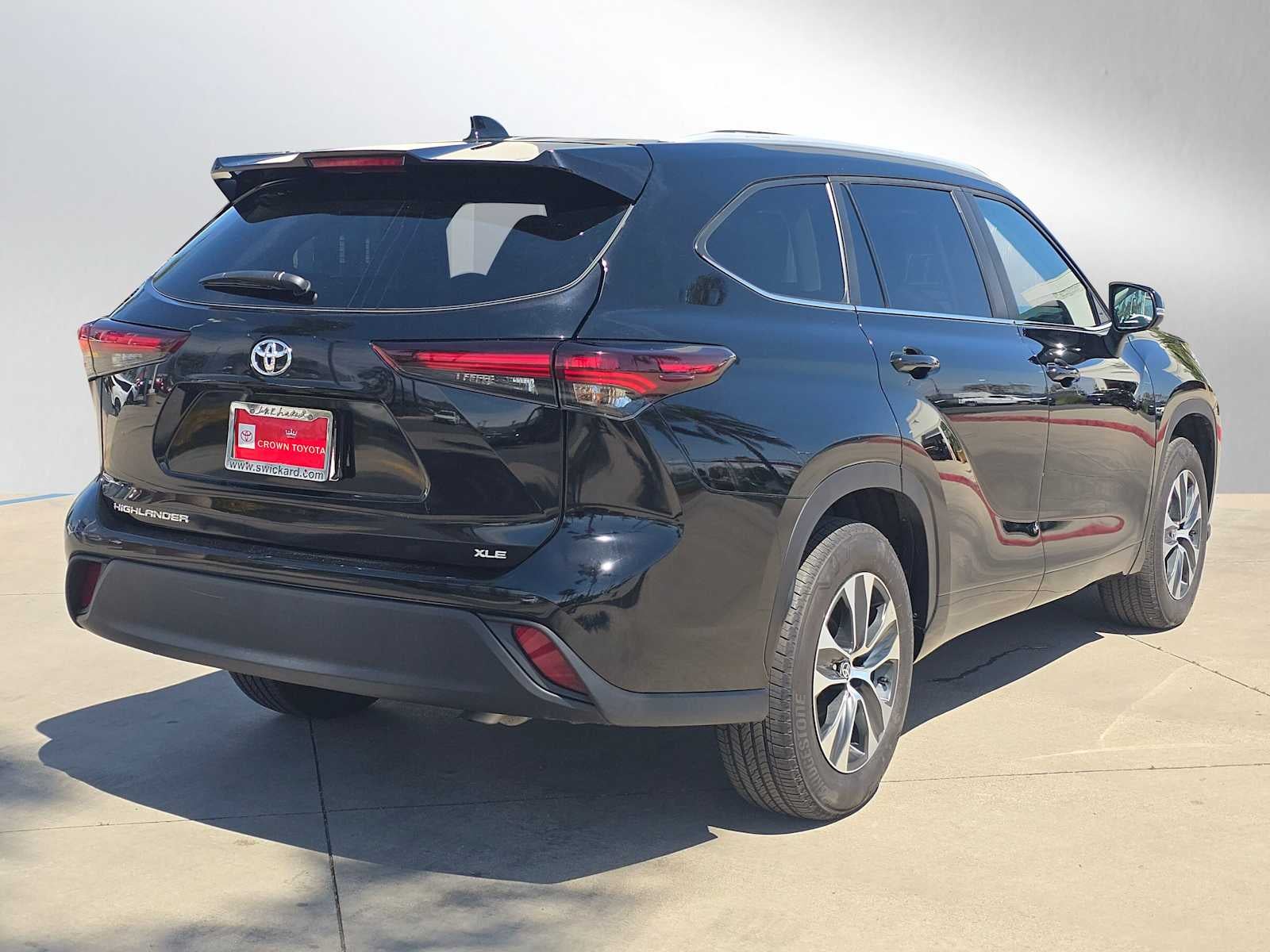 2025 Toyota Highlander XLE