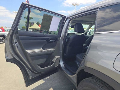 2026 Toyota Highlander XLE