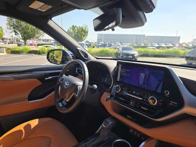 2026 Toyota Highlander Platinum