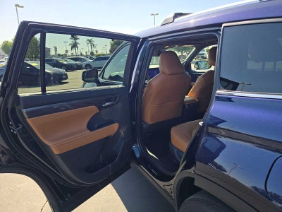 2026 Toyota Highlander Platinum