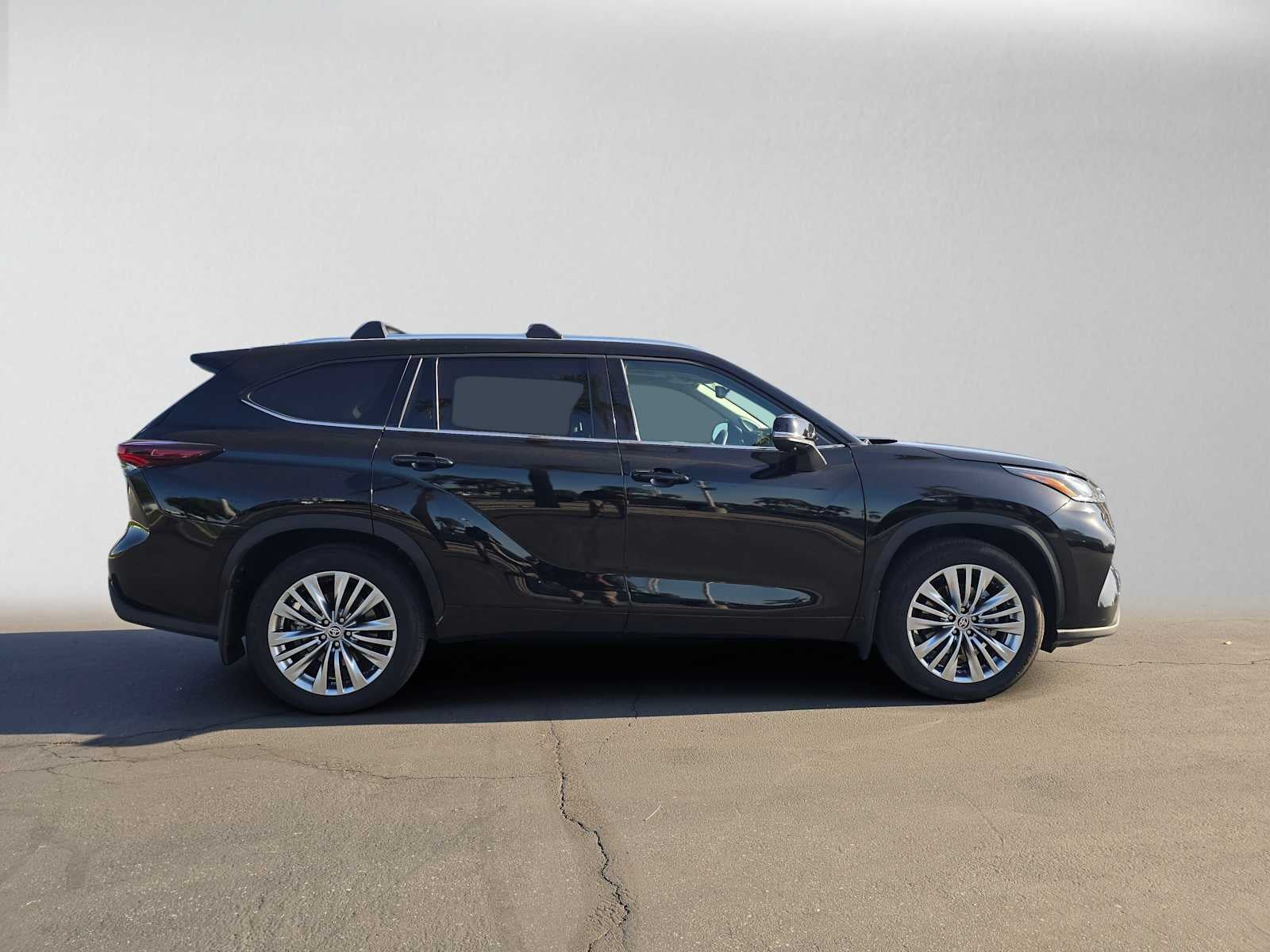 2026 Toyota Highlander Platinum