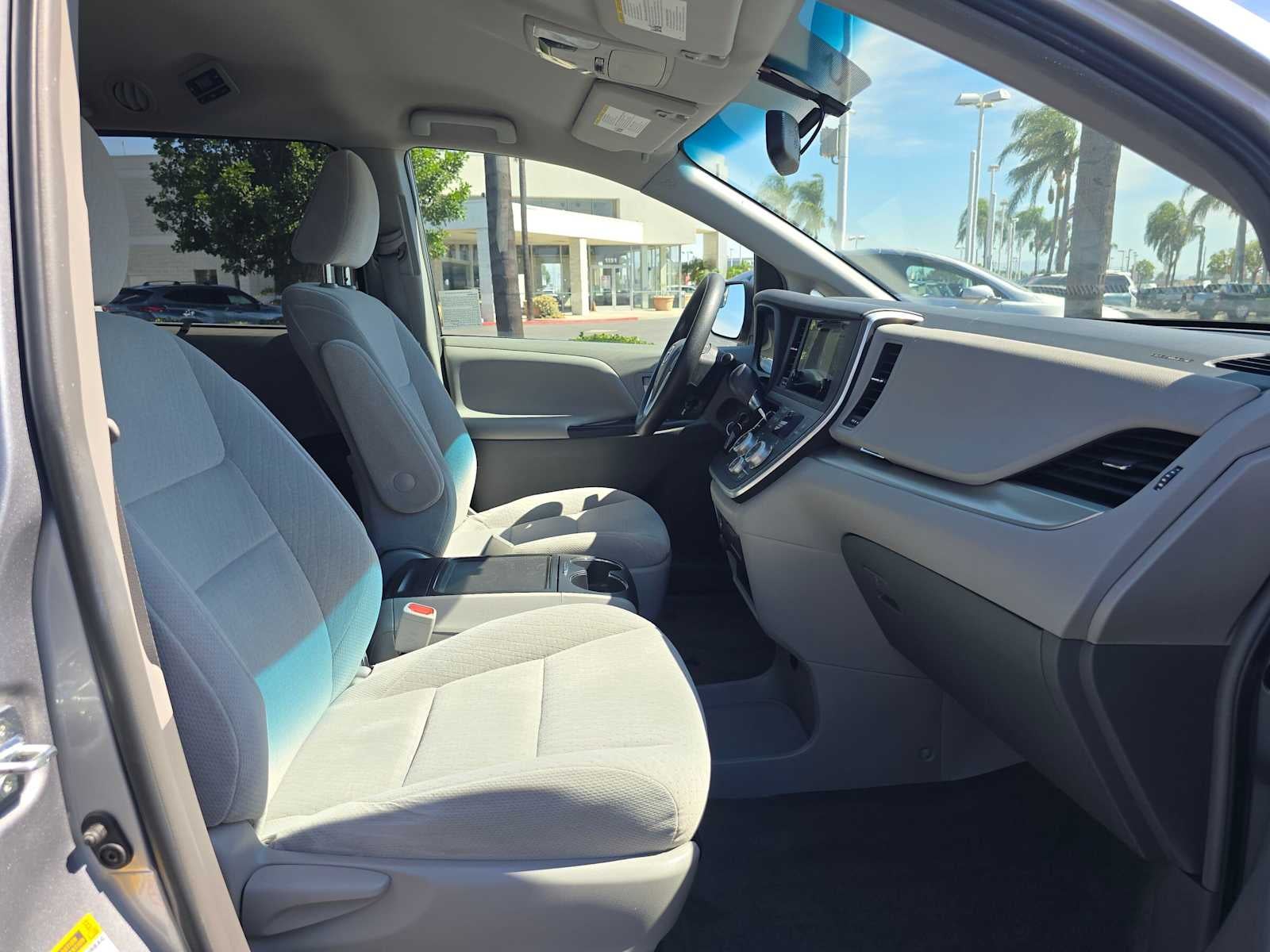 2015 Toyota Sienna LE