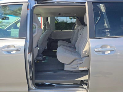 2015 Toyota Sienna LE