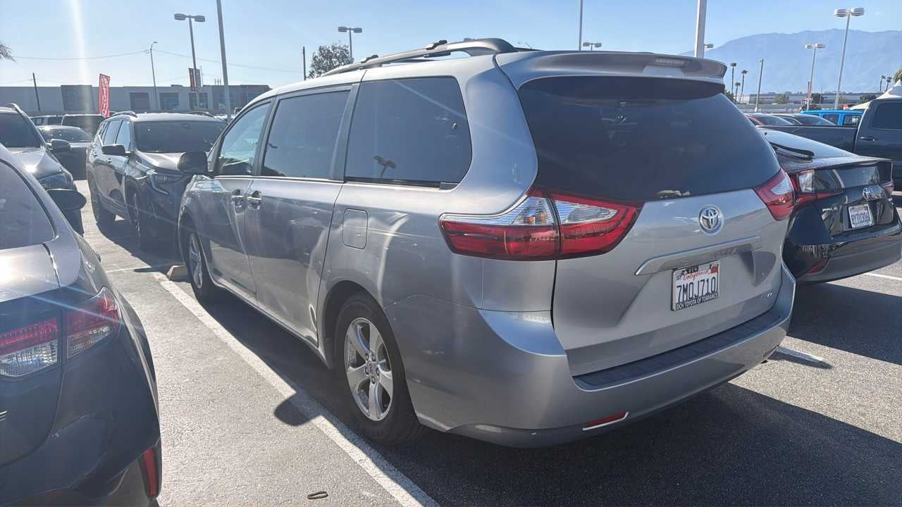 2015 Toyota Sienna LE