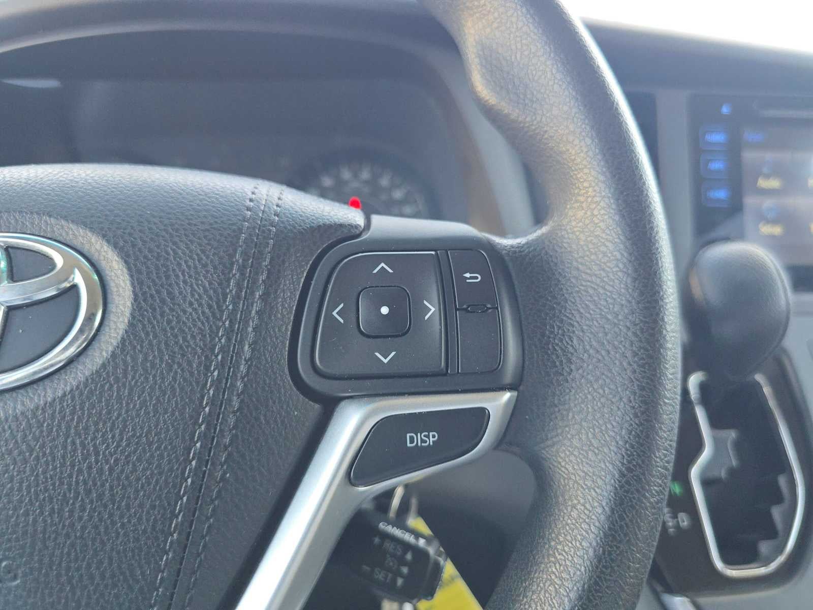 2015 Toyota Sienna LE