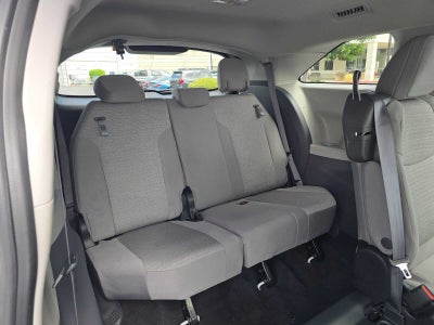 2023 Toyota Sienna LE