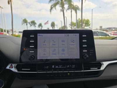 2023 Toyota Sienna LE
