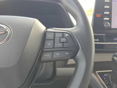 2023 Toyota Sienna LE