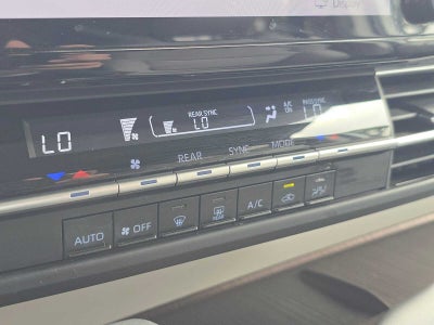 2023 Toyota Sienna LE