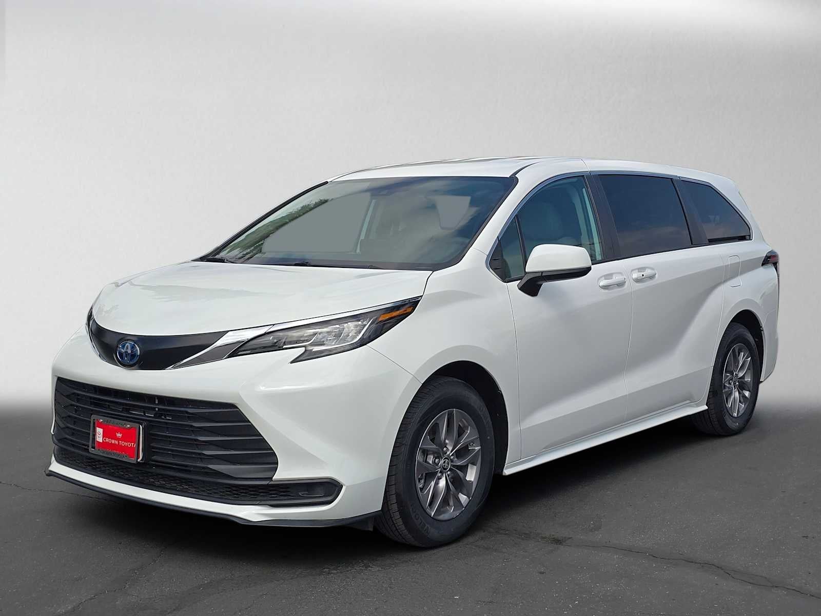 2023 Toyota Sienna LE