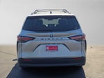 2022 Toyota Sienna LE