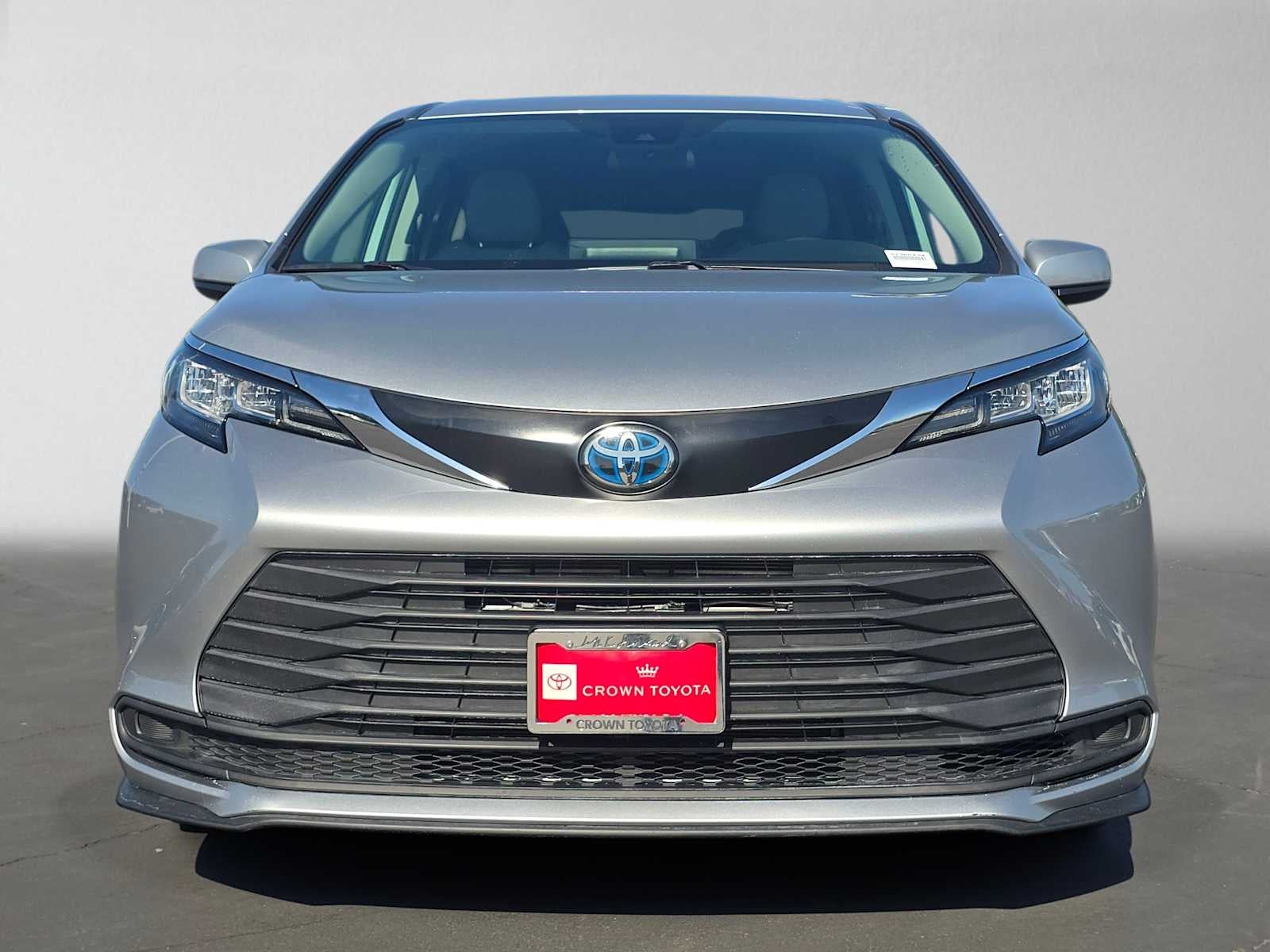 2022 Toyota Sienna LE