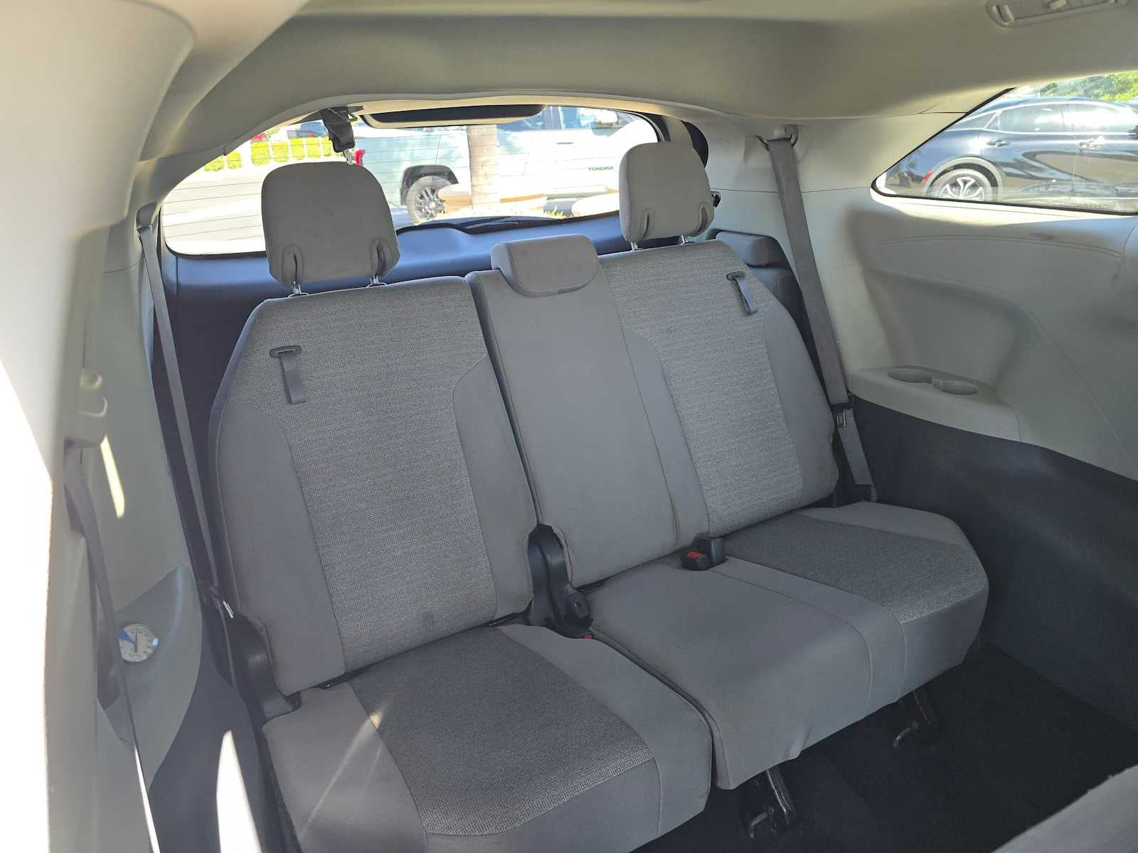 2023 Toyota Sienna LE