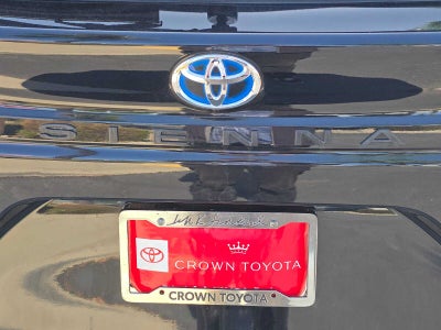 2023 Toyota Sienna LE