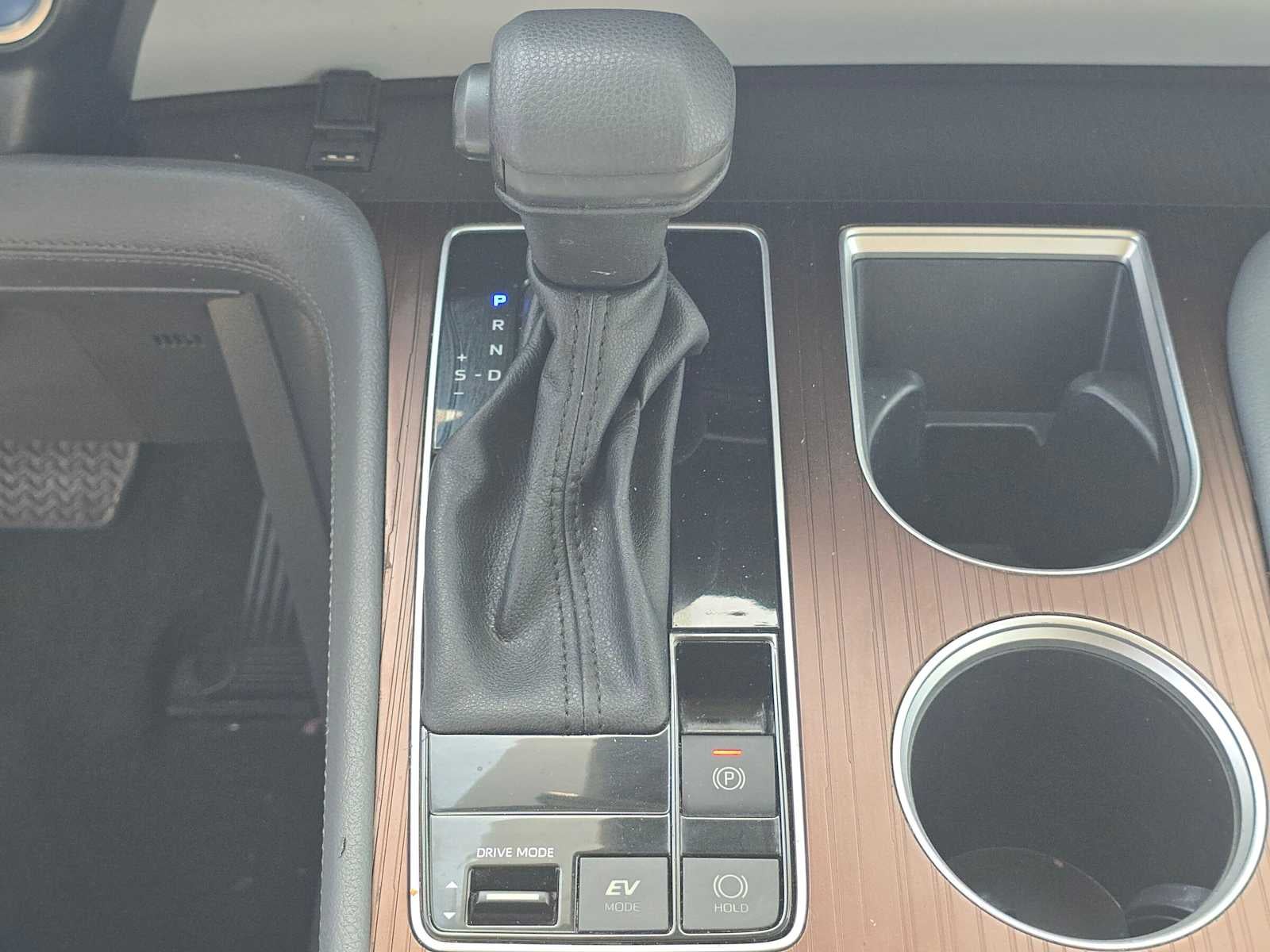 2023 Toyota Sienna LE