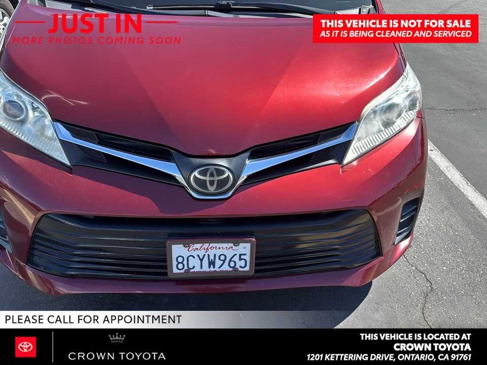 2018 Toyota Sienna LE