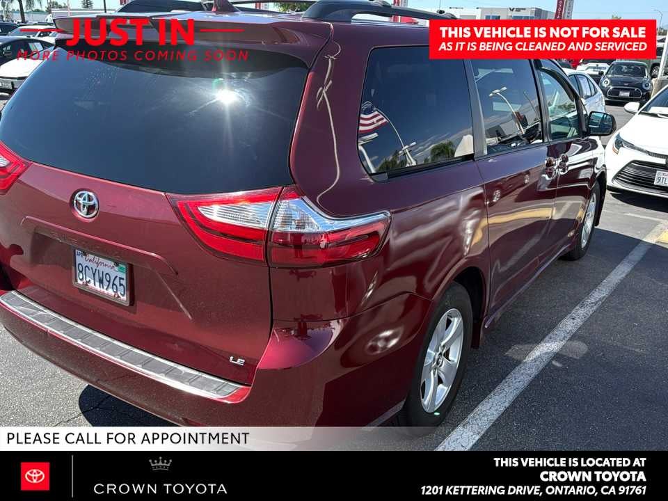 2018 Toyota Sienna LE