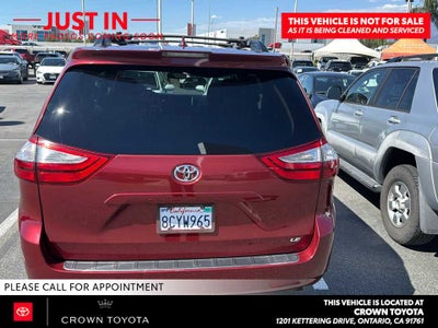 2018 Toyota Sienna LE